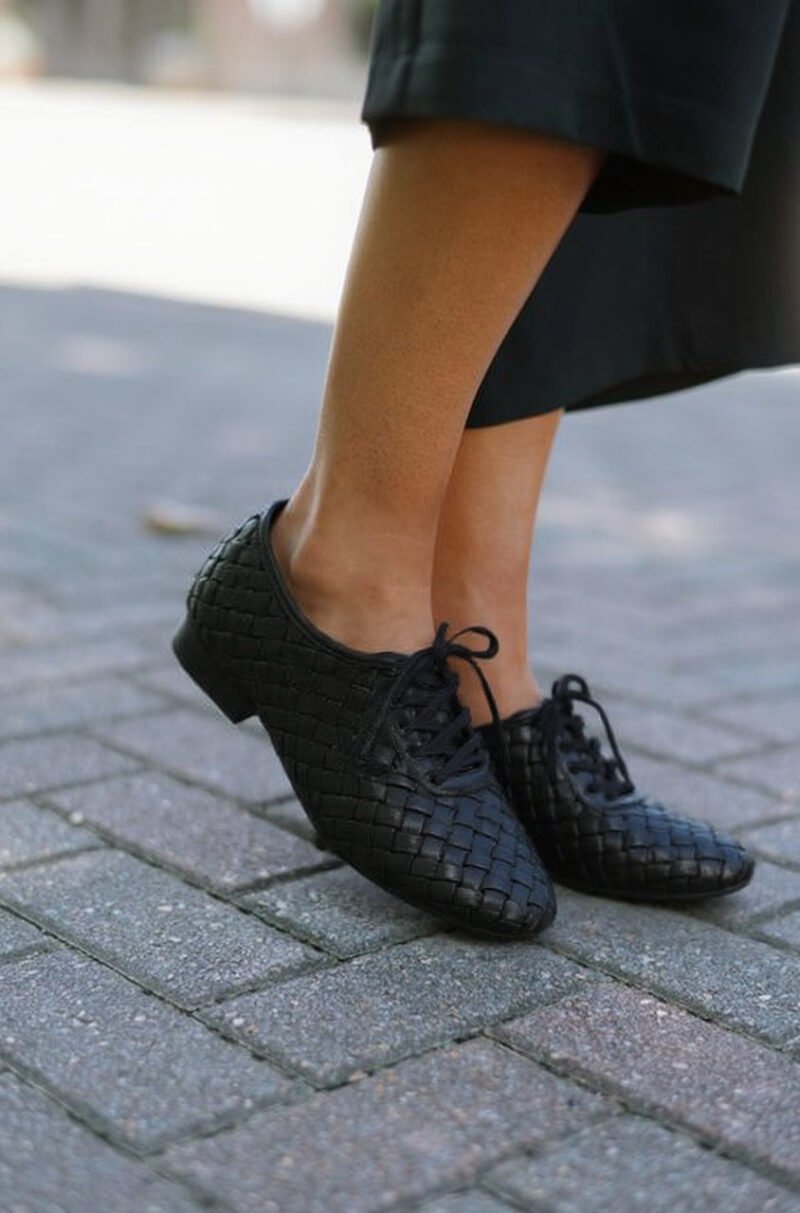 Kayla Weave Strap Flat Shoes - Black - Image 2